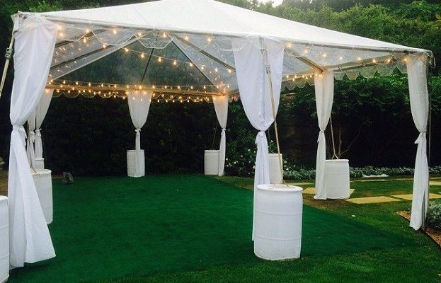 Clear Top Frame Tent with leg drapes