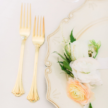American Sentry Gold Flatware, Scallop Acrylic Charger