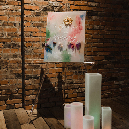 Lucite Easel Rentals