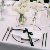 BLACK HAMPTON, BLACK RIM CLEAR GLASS CHARGER, DUPIONI WHITE - PAIGE VAUGN PHOTO
