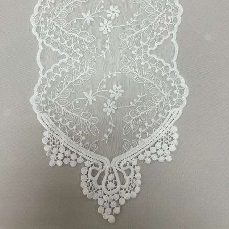 Lace Runner
