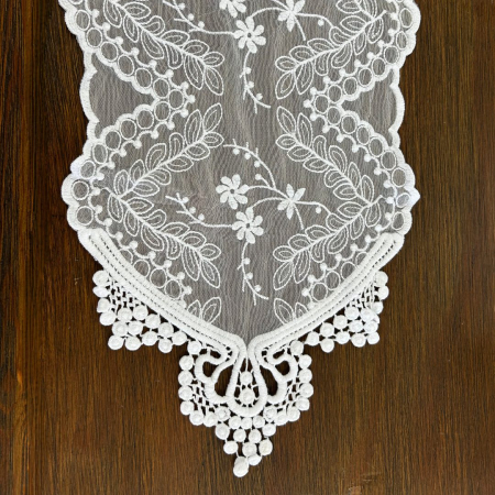 Lace Runner